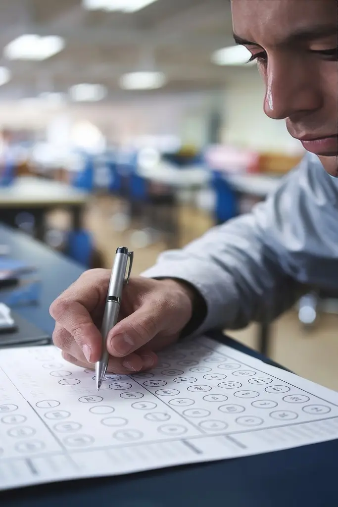 RRB Group D Exam Eligibility - KingMakers School of Banking